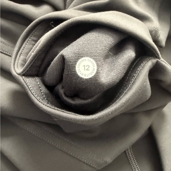 Lululemon Women’s Charcoal Slate Grey Leggings! Size 12! - Picture 5 of 5